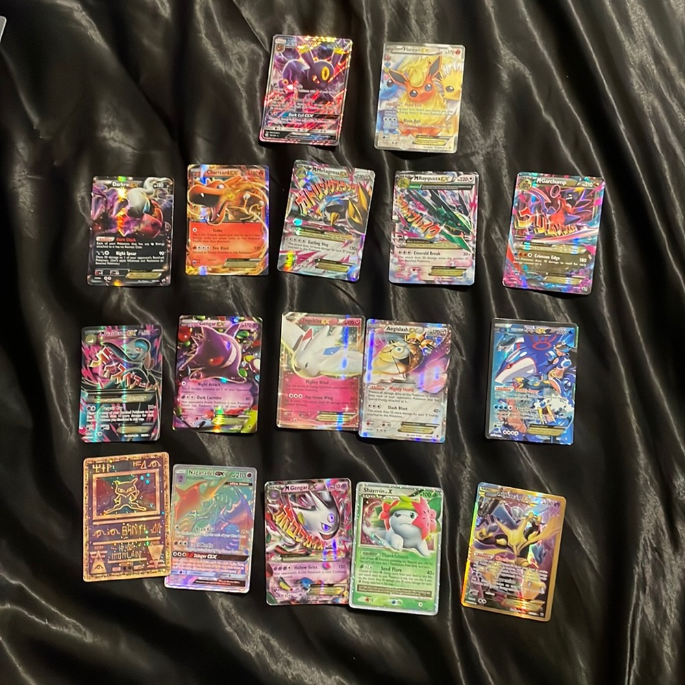 Multiple Pokémon cards